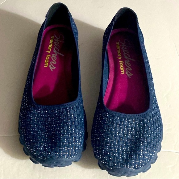 EUC Skechers Sport Sweetpea Weave Slip-on Navy, Silver, Metallic, #22616, Sz 9.5 - Picture 13 of 13